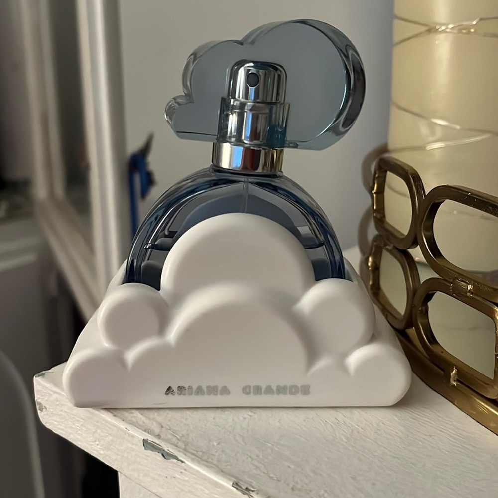 Ariana grande Cloud perfume 1.0oz